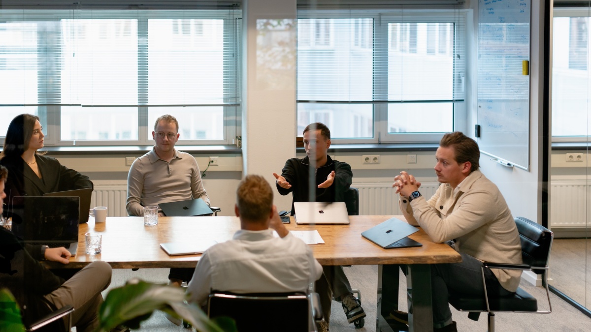 Online marketing specialist